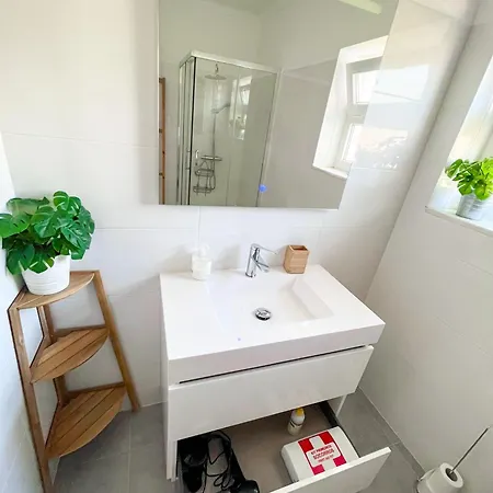 Apartment Your Place In